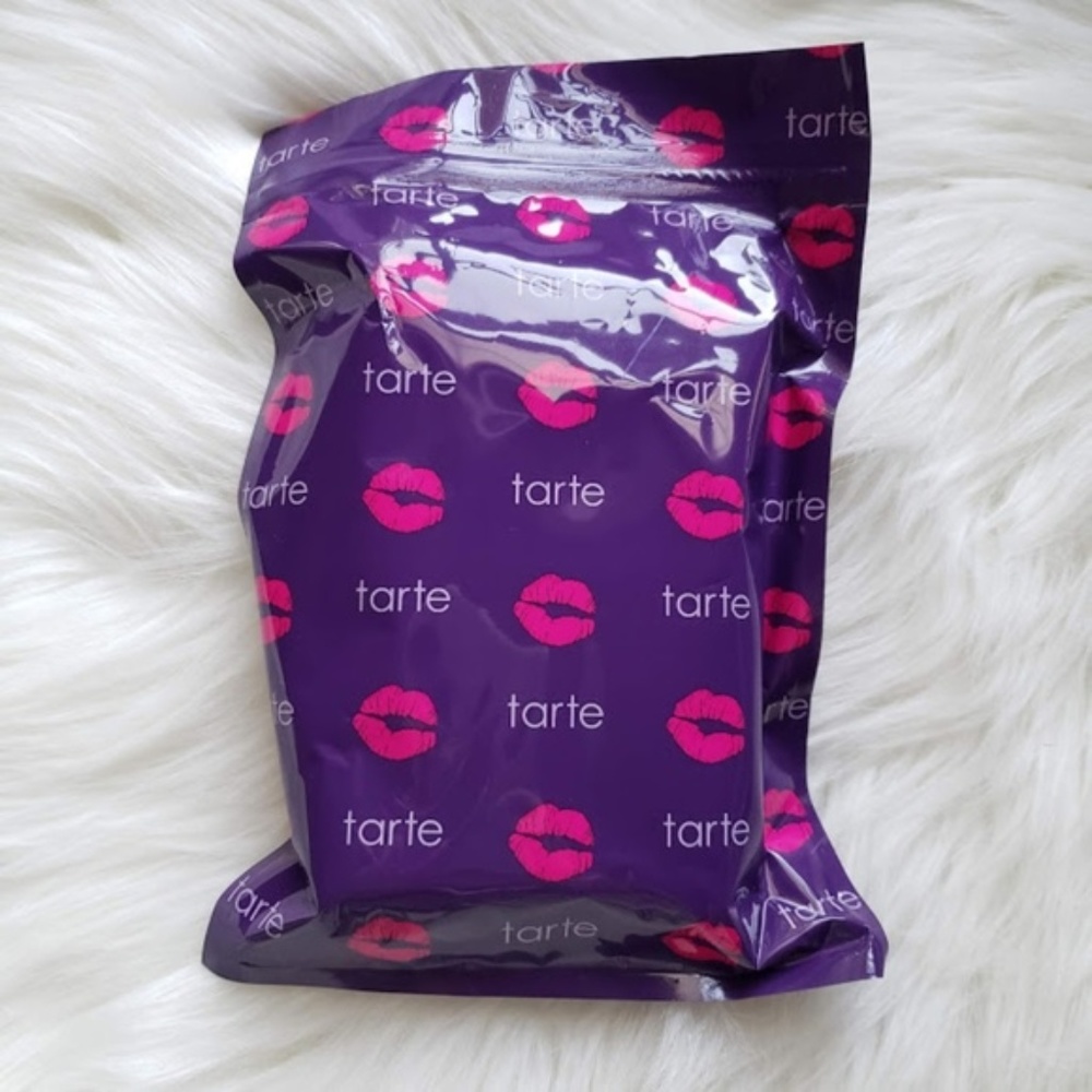 Tarte Makeup Set w/ Eyelashes, Mascara, Liner - Picture 6 of 8
